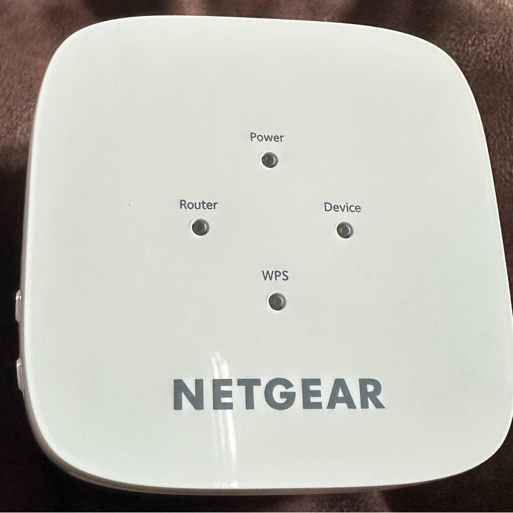 Netgear White Wireless Access Point for Seamless Networking